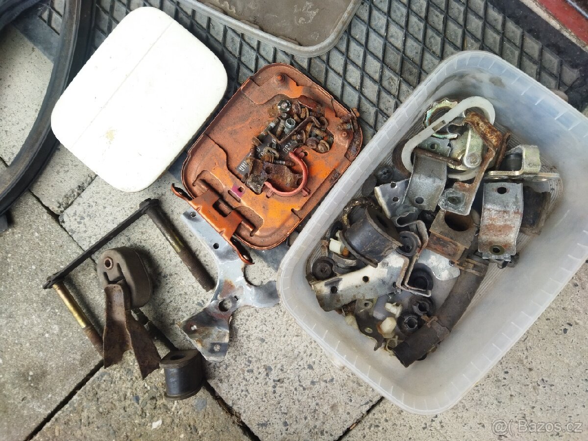 Díly Nissan 200sx S13 - 2