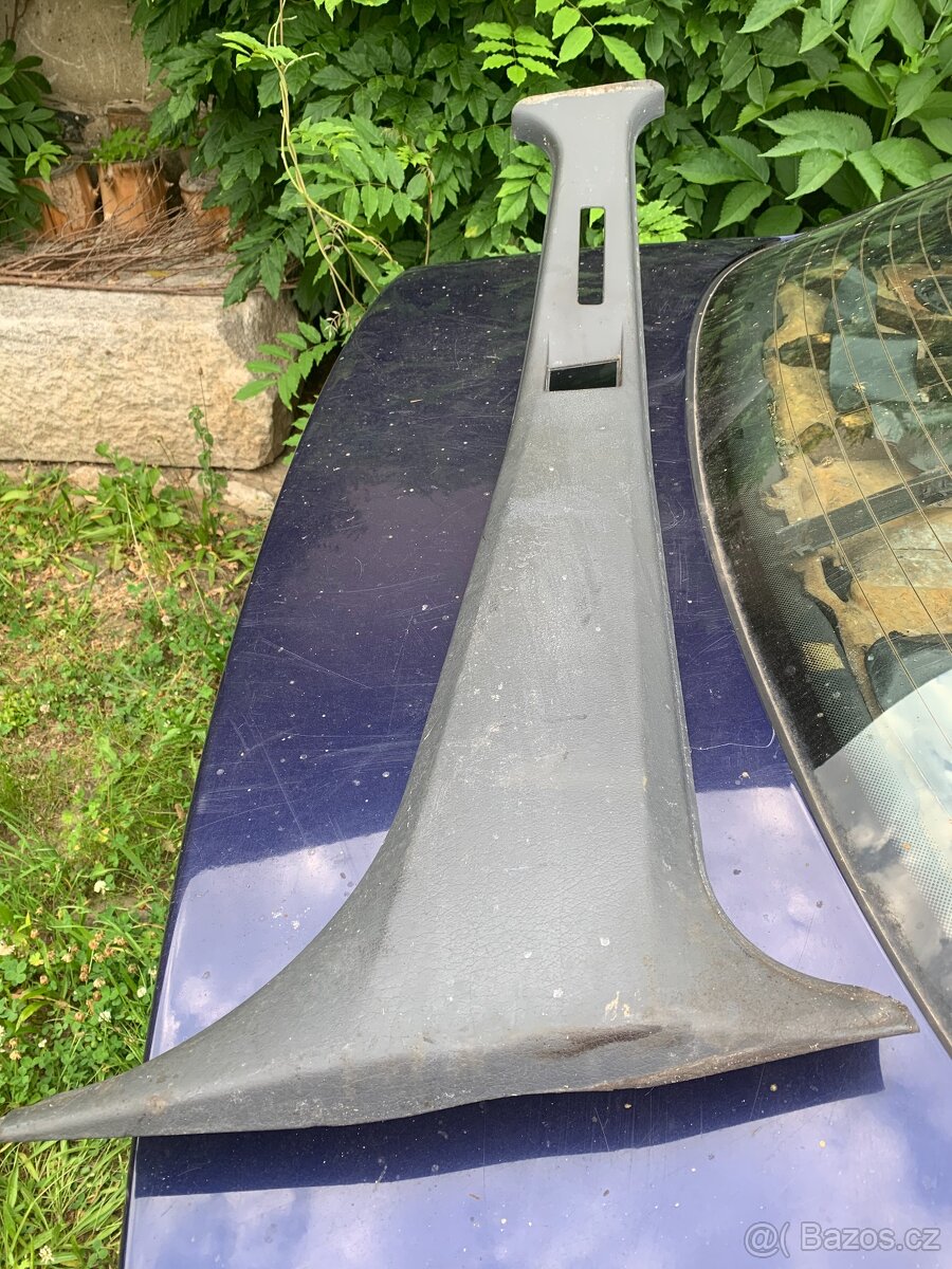 P: Díly BMW e36 B-sloupky - 2
