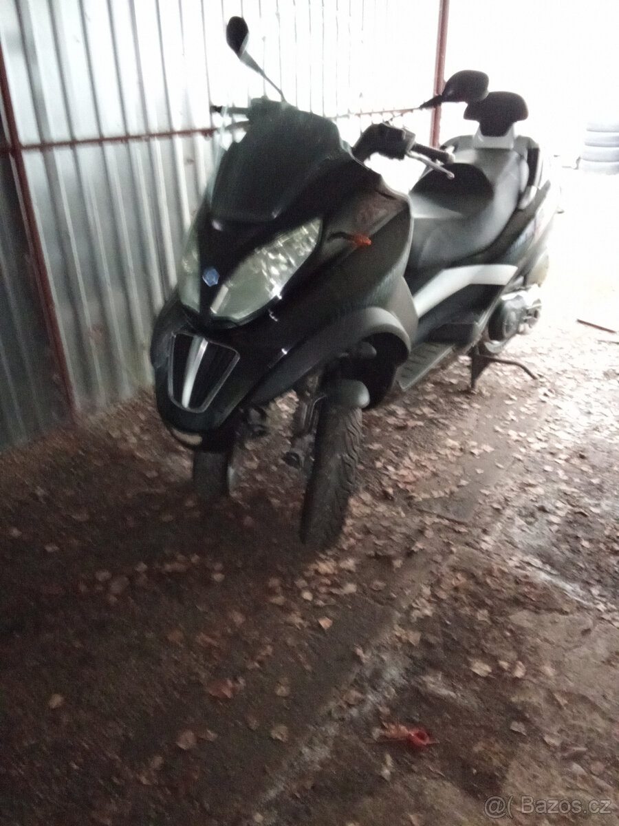Piaggio mp3 400 - 2
