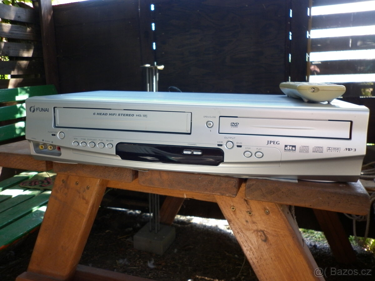 Kombinace DVD a vhs - 2