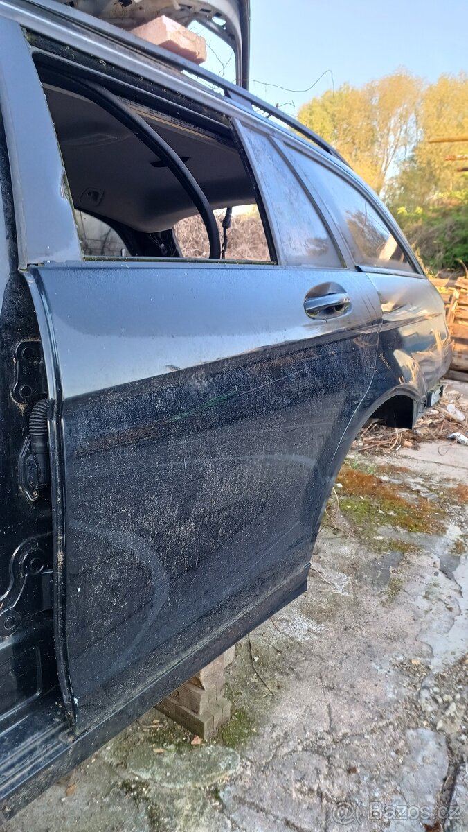 Mercedes C-klasse W204 levé zadní dveře kombi - 2