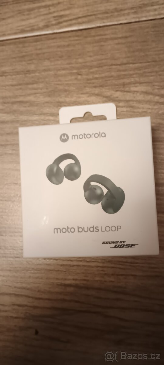 Motorola Moto Buds Loop (Sound By BOSE) - 2