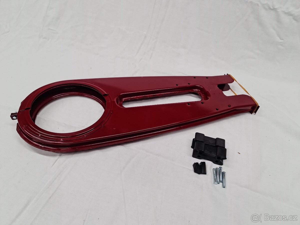 Predám KRYT REŤEZU JAWA 250 350 panelka, kývačka, replika - 2