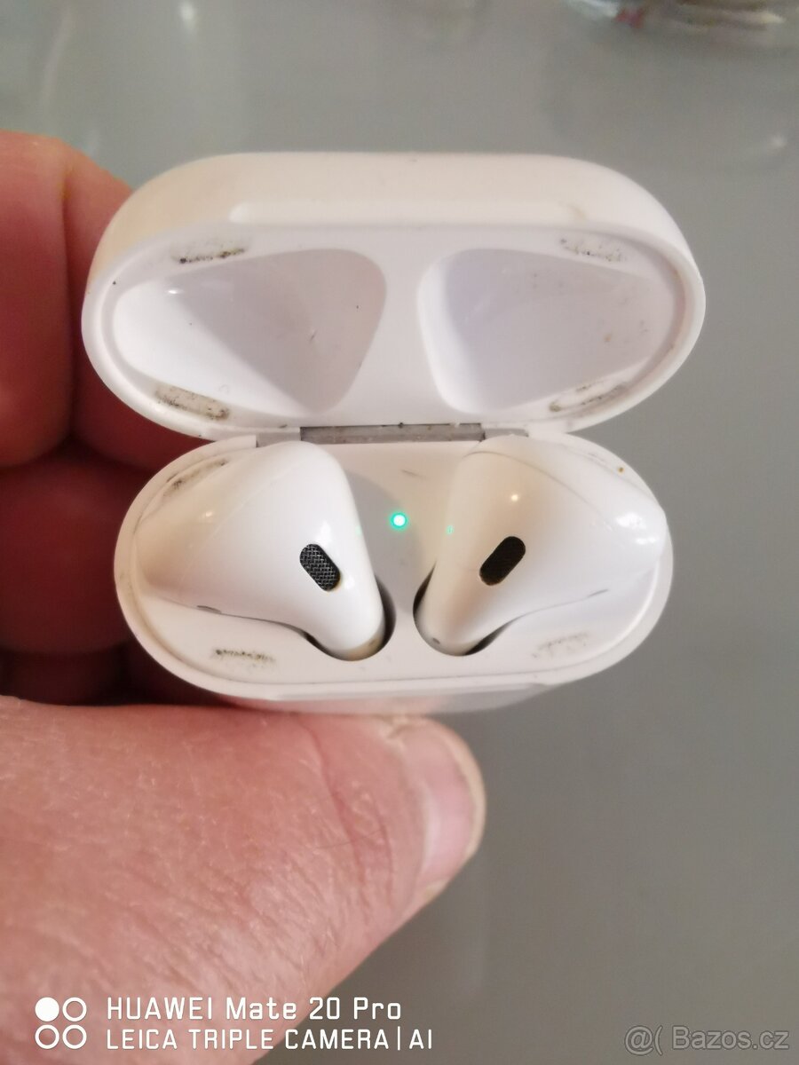 Vyměním Huawei Mate 20 Pro +Airpods 2 generace - 2