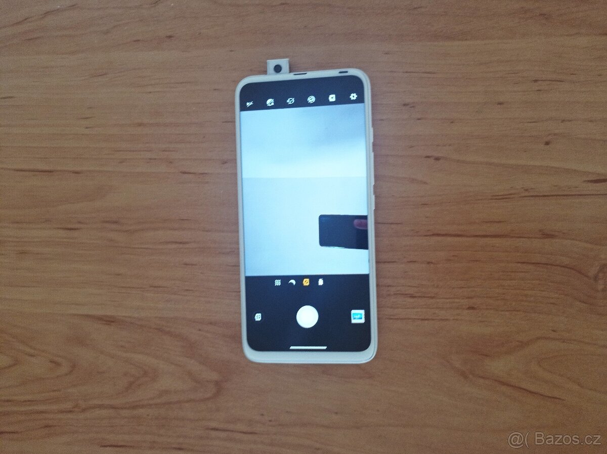 Motorola One Fusion+,výsuvná kamerka pro videohory - 2