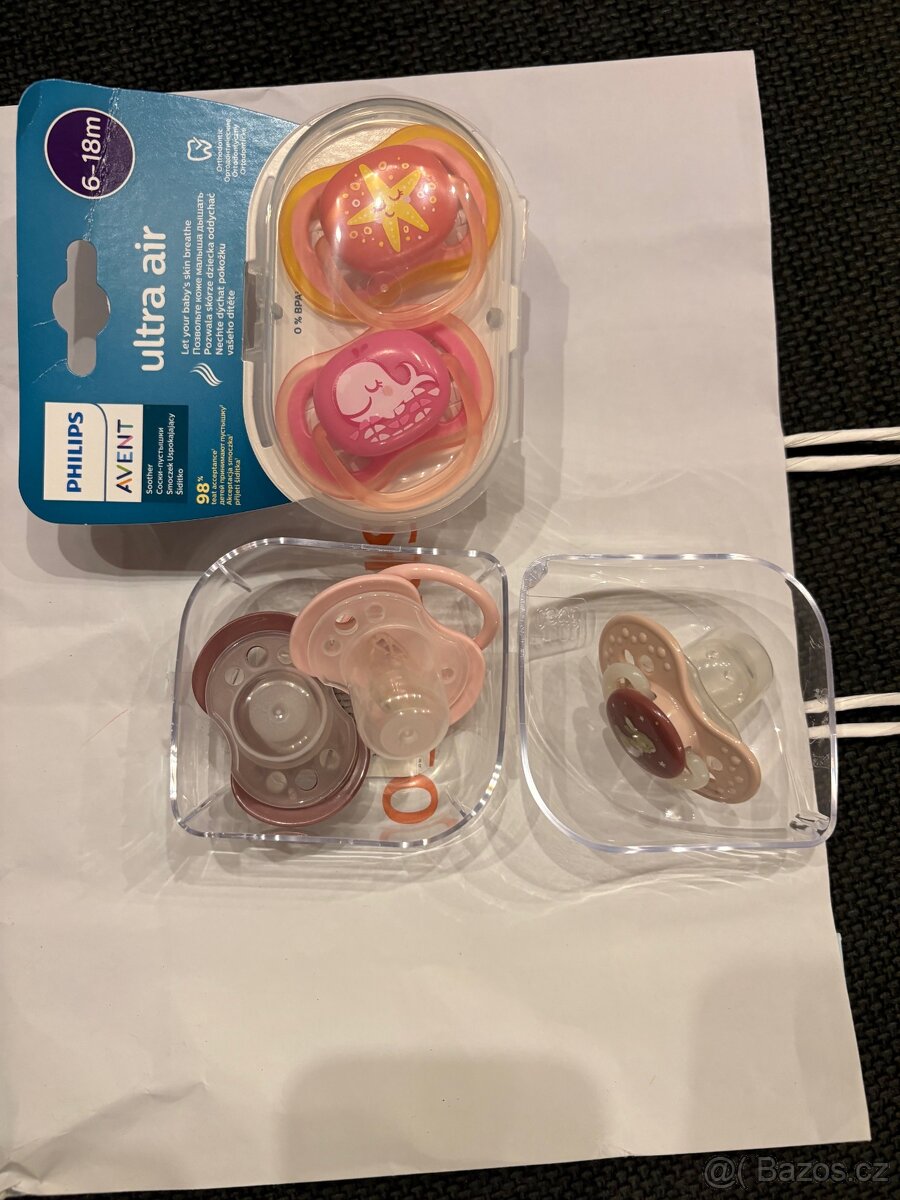 Dudlíky pro holčičku 6-18 měs - 2