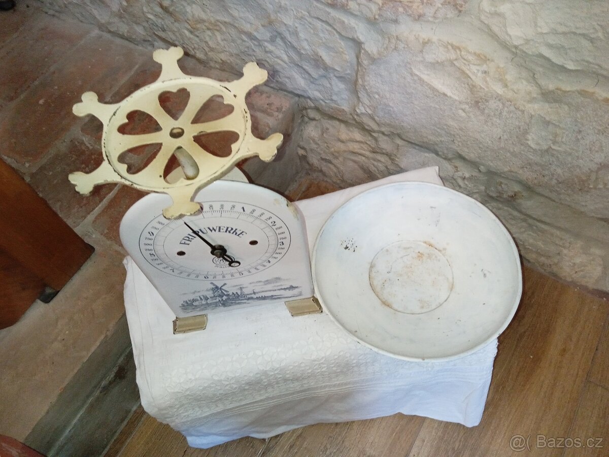 Stará jednomisková váha - 2