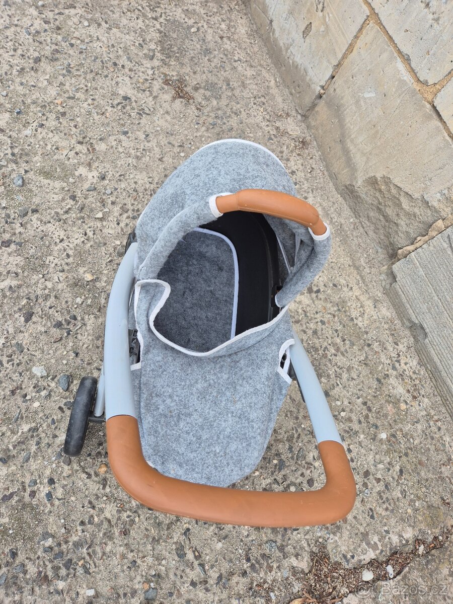 Kočárek pro panenky - 2