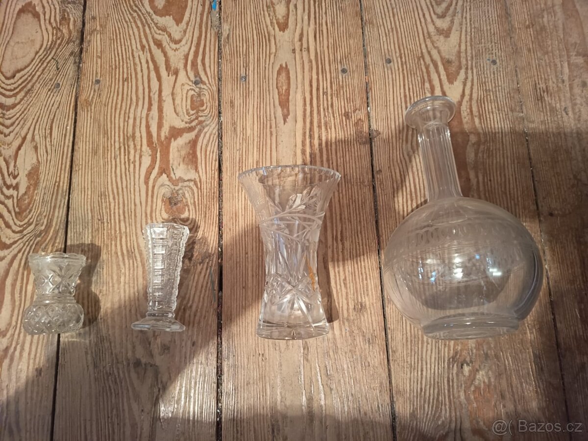 Skleněné vázy a Karafa - 2