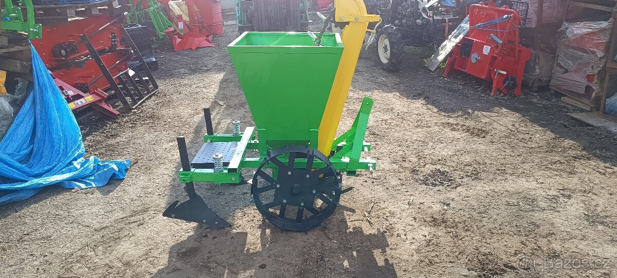 Sazeč brambor jednořádkový a dvouřádkový - 2