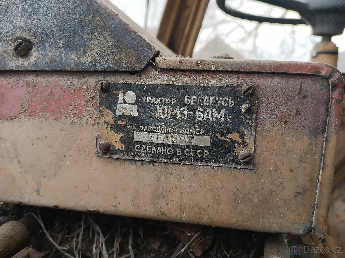 Traktor bagr bělorus - 2