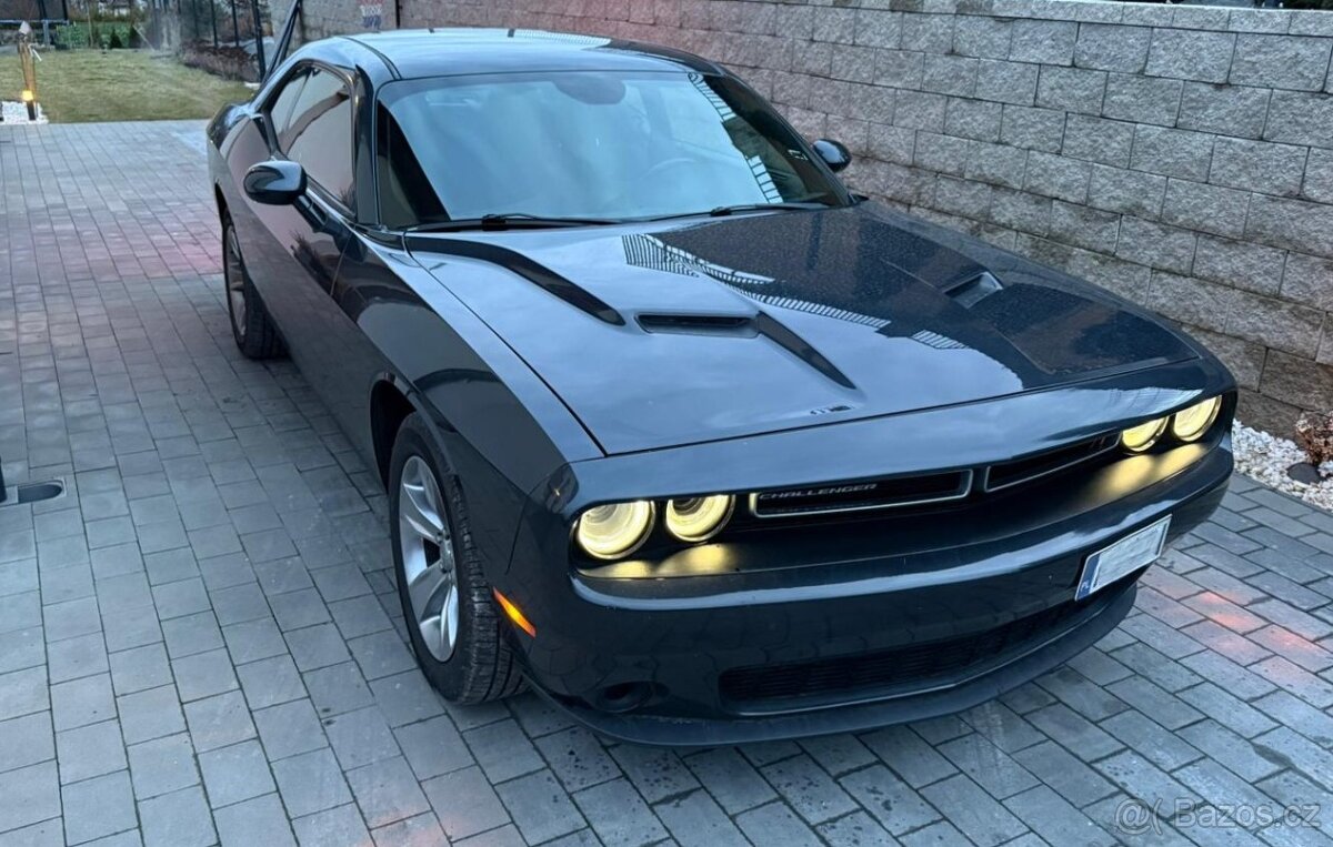 Dodge challenger SXT Plus 3,6 V6 - 2