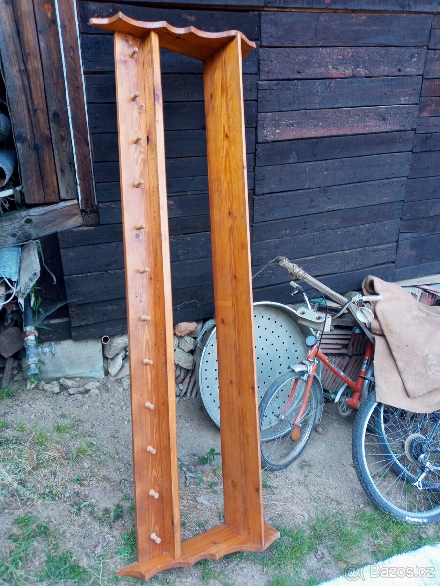 Dřevěná retro - ozdobná police - 2