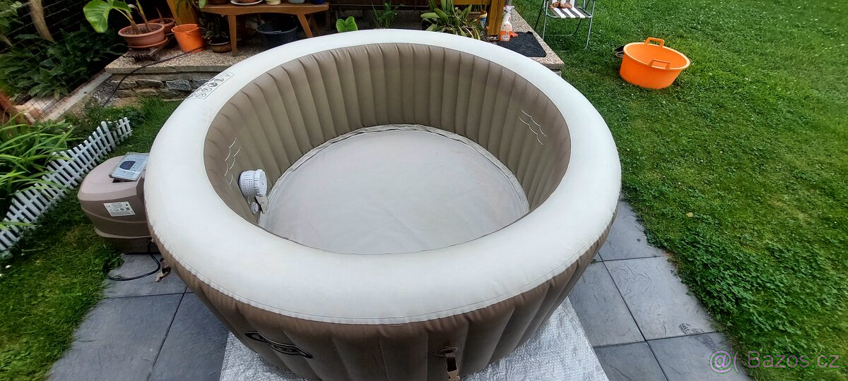 Vířivka Intex Pure Spa - 2