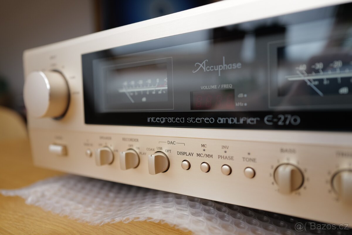 Accuphase E-270 - 2