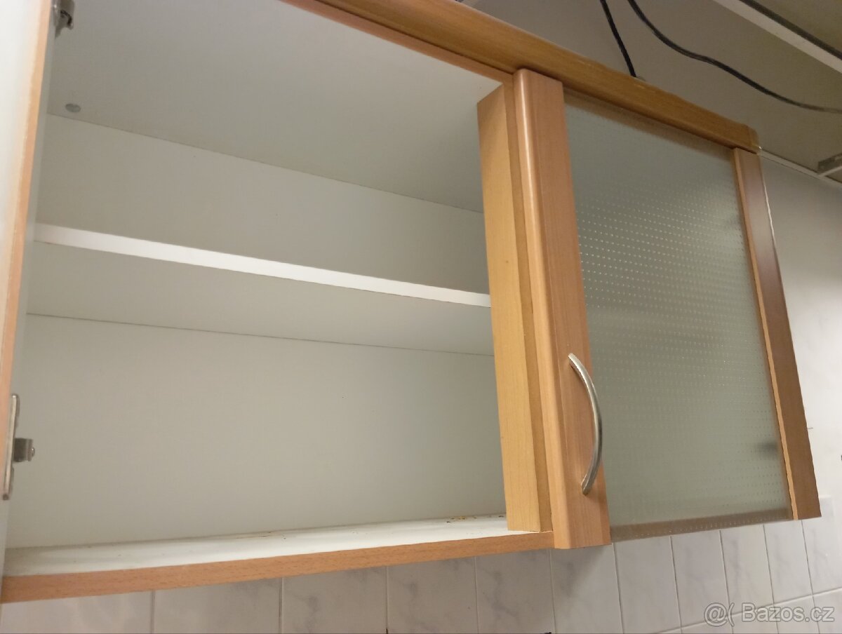 Kuchyňská linka + horní skříňky - 2