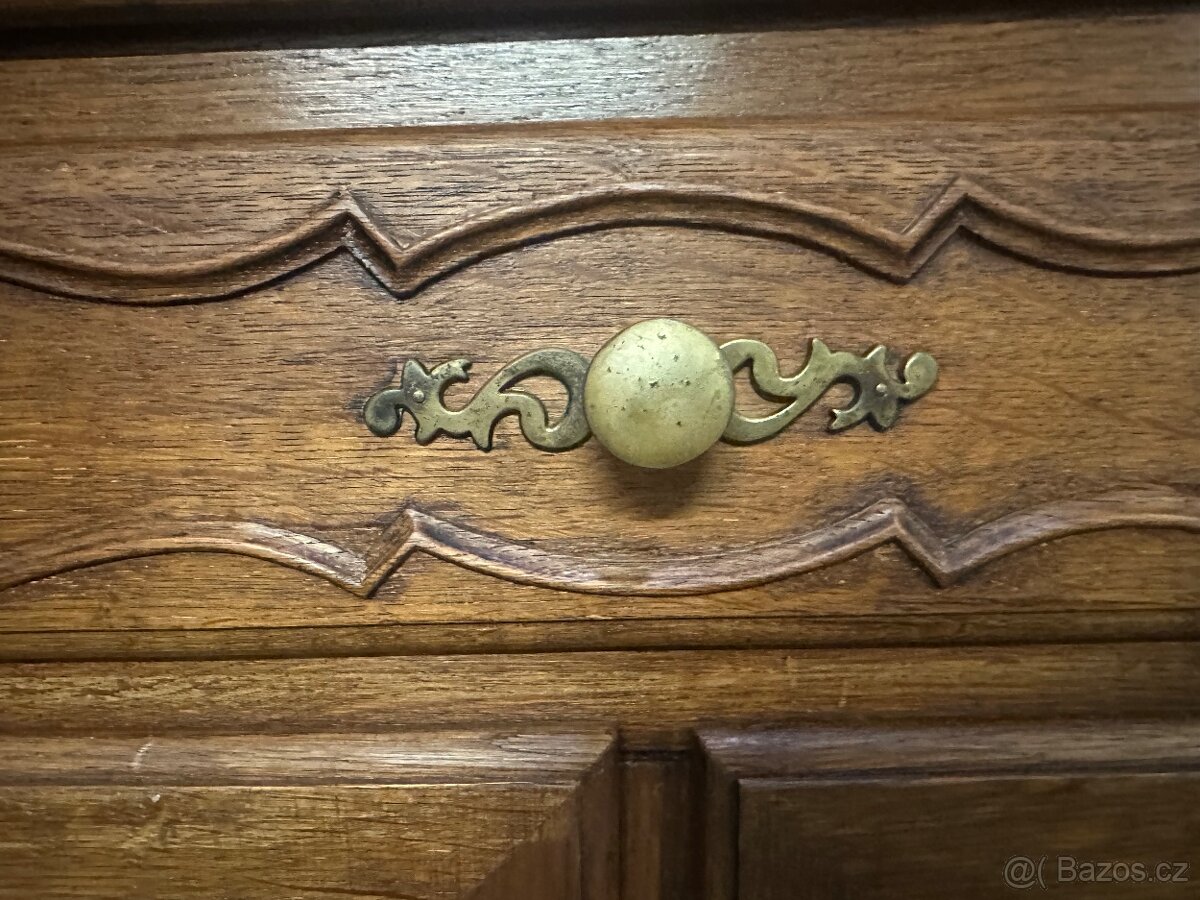 Dubová skříň - 2