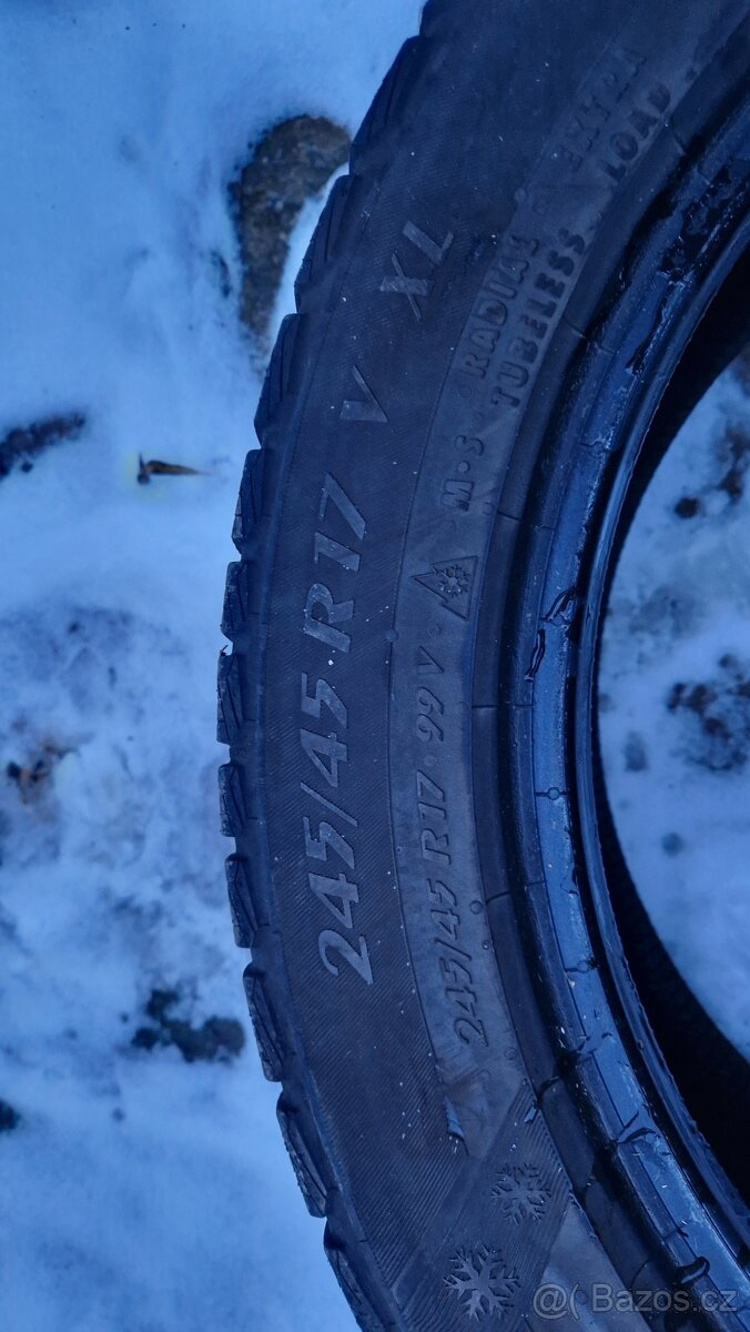 245/45/17 - 2