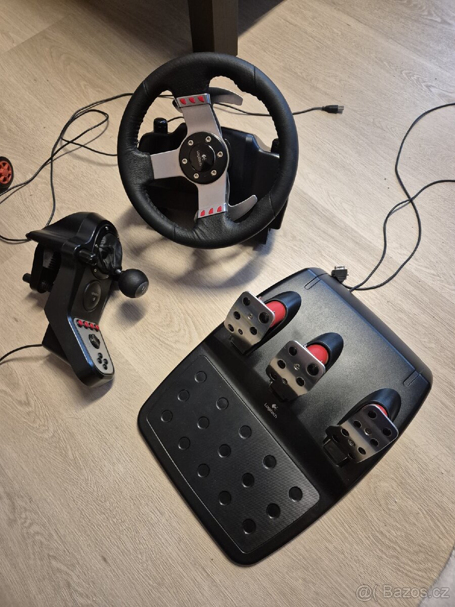 Logitech sada G27 - 2