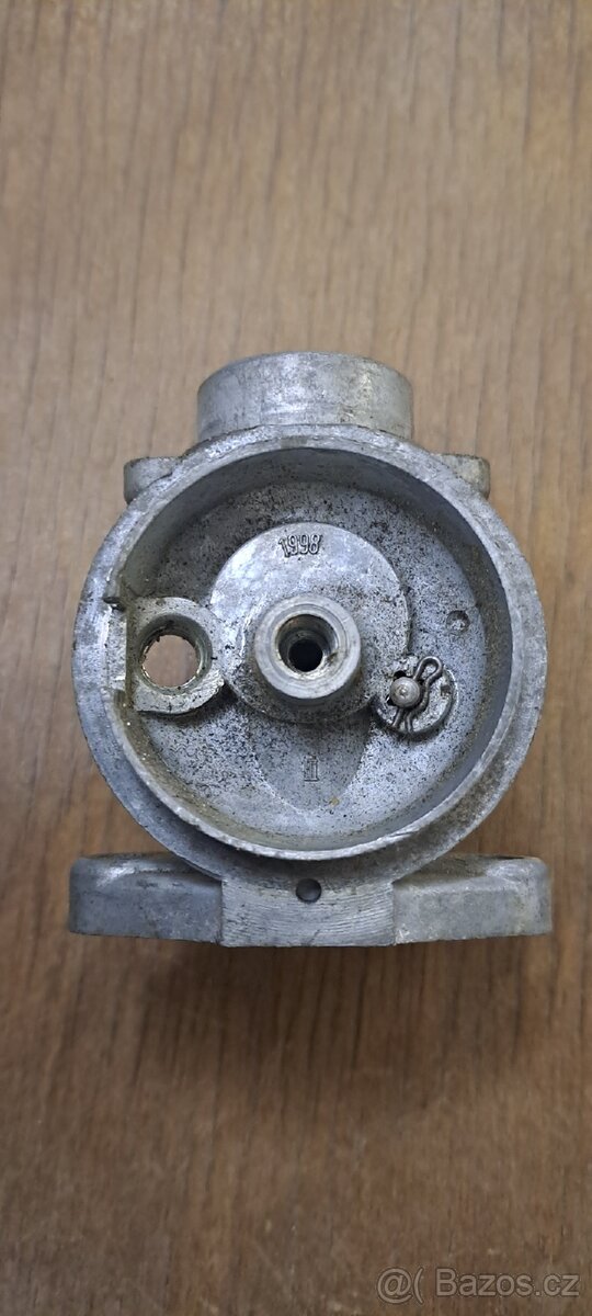 Karburátor torzo na motorku - 2