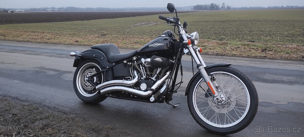 HARLEY DAVIDSON FXSTB Night Train - 2