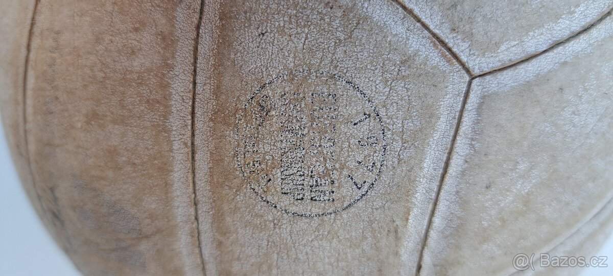 Volejbalový míč - 2