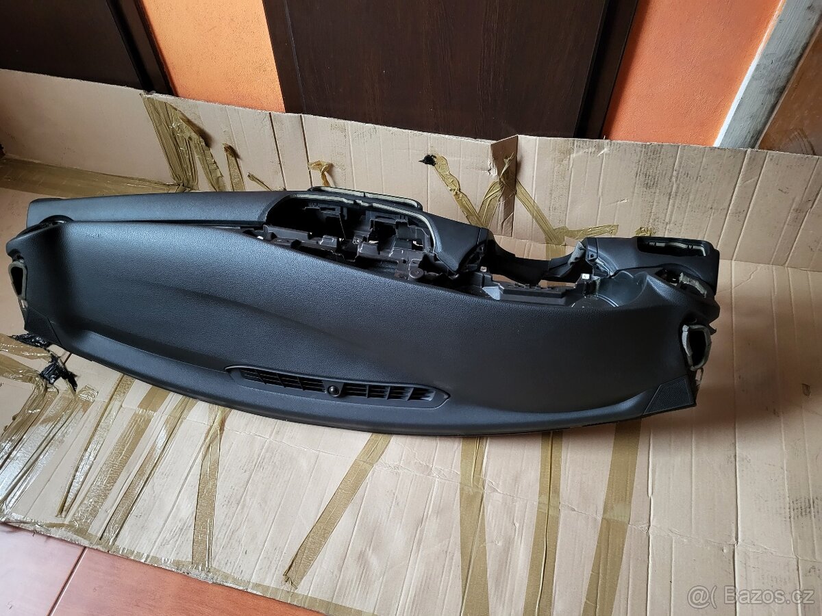 Alfa Romeo Giulia Palubovka originál - 2