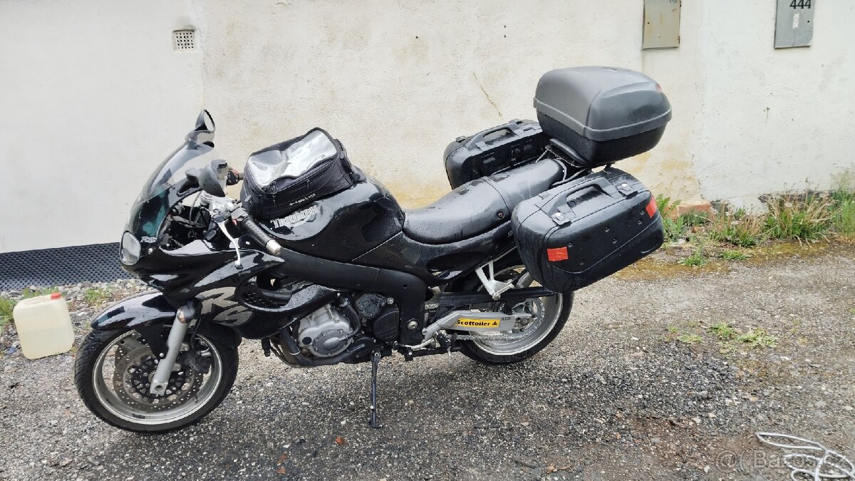 Triumph 955RS Sprint - 2