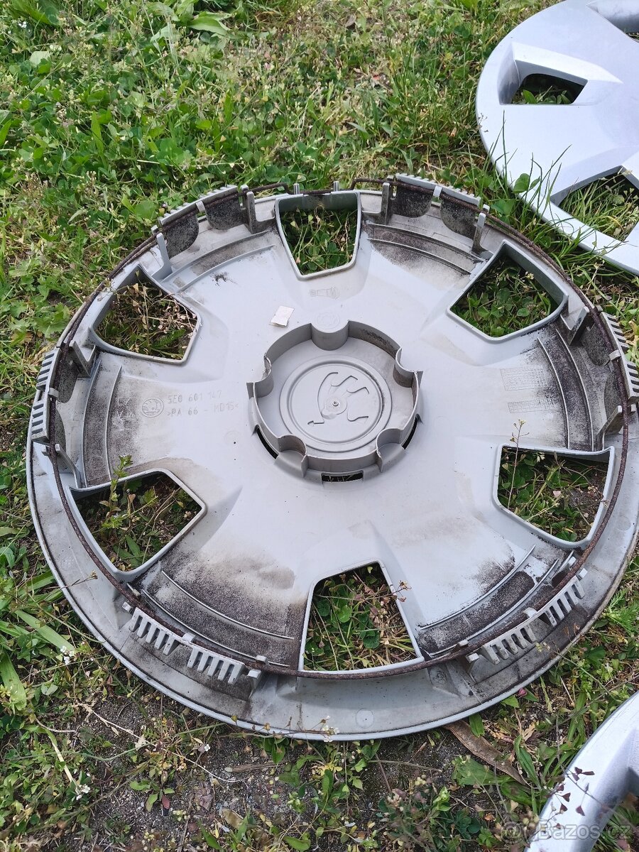 Poklice Škoda 15" Octavia - 2