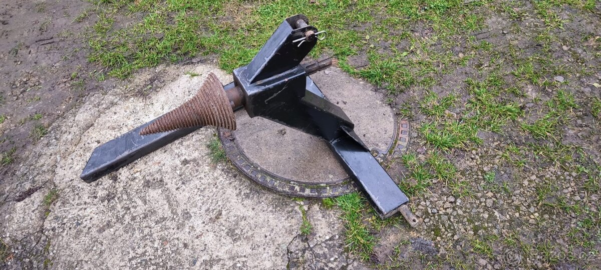 Štípačka na dřevo kuželová. - 2