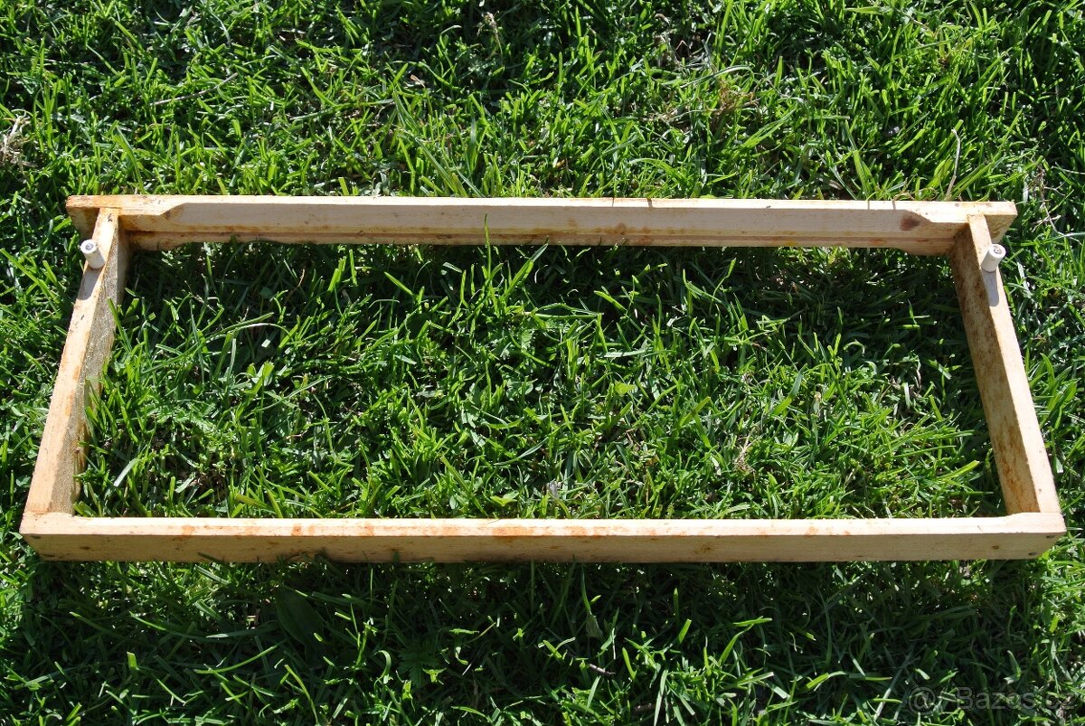 Včely + nástavky + rámky na míru 3715 a 3730 - 2