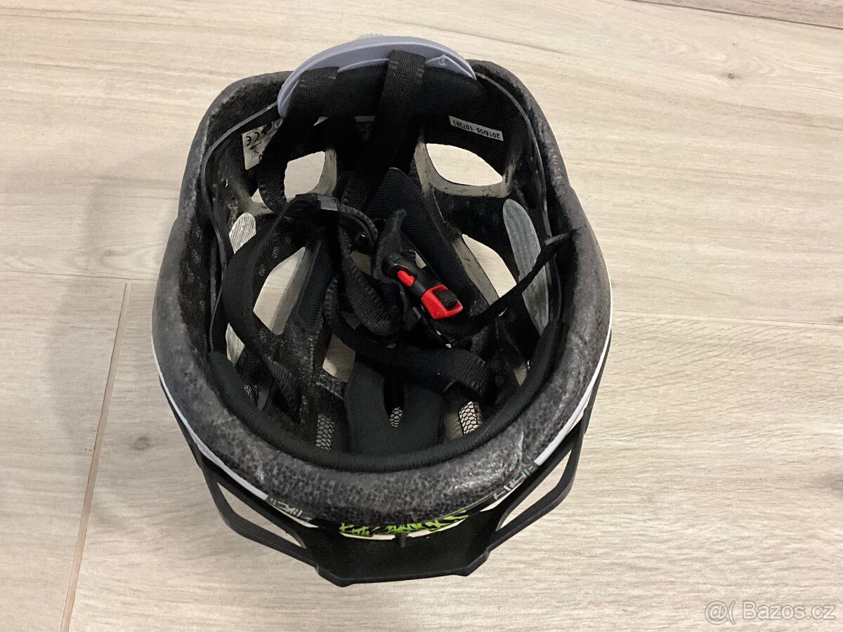 Dětská cyklistická helma - 2