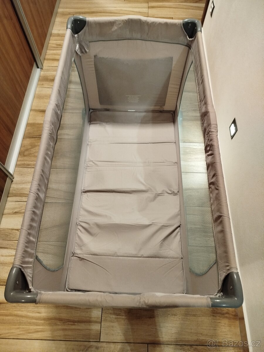Dětská cestovní postýlka - 2