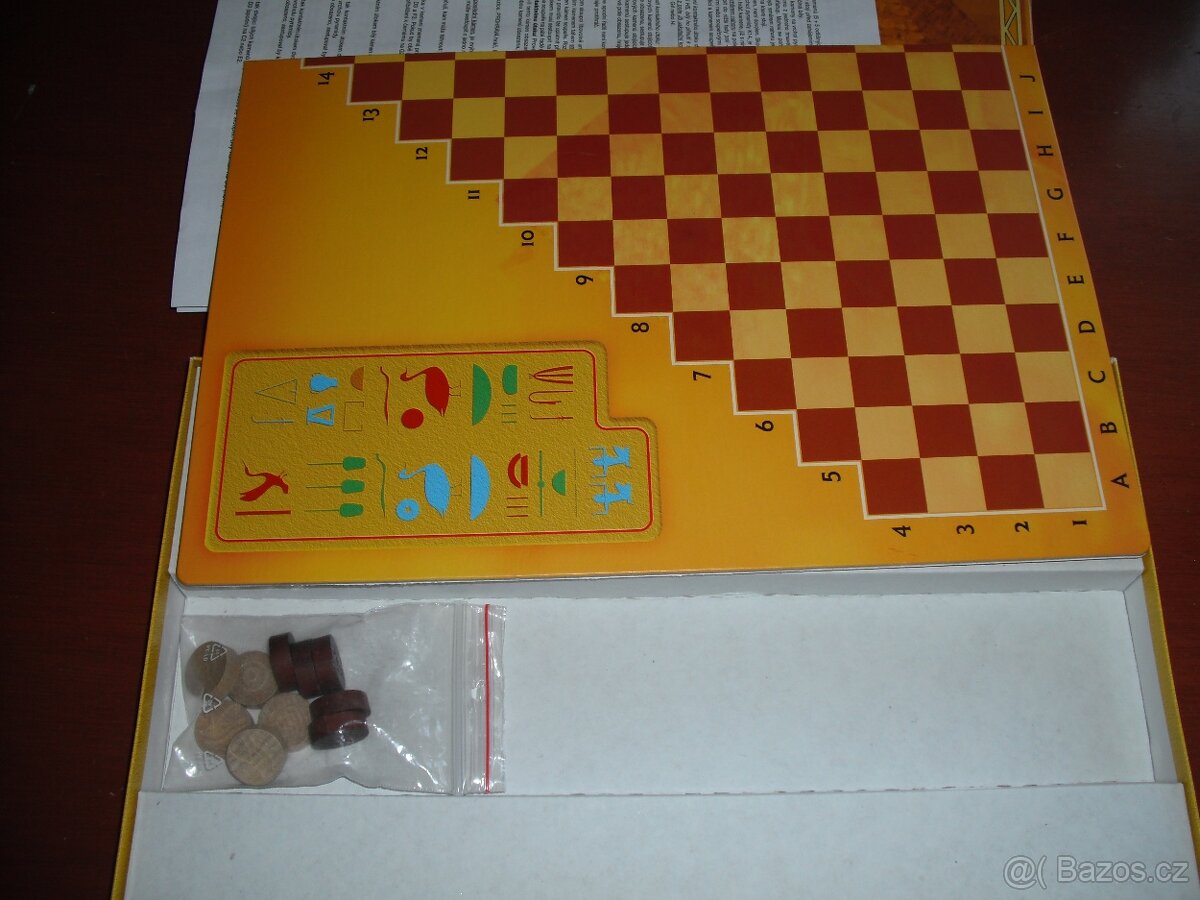 Stolní hra Pyramida - 2