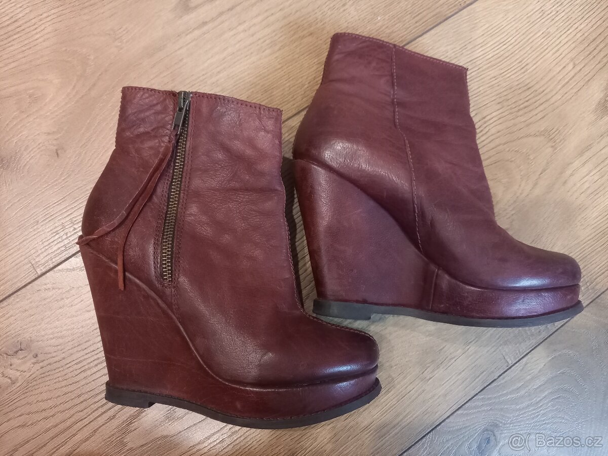 Kožené boty na klínu 38 - 2