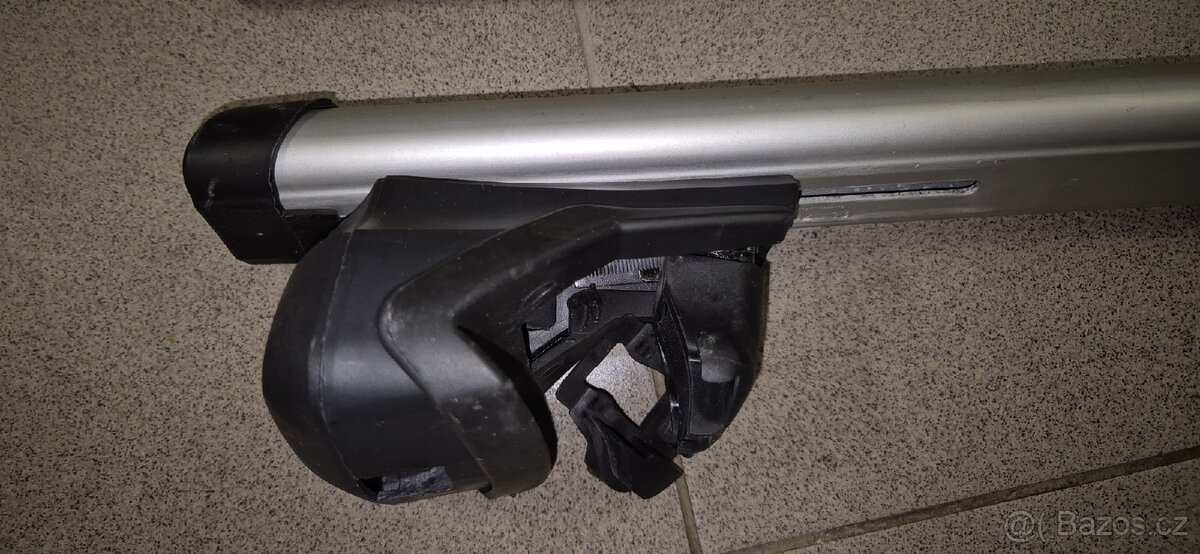Střešní nosiče na auto - příčníky HAKR - 2