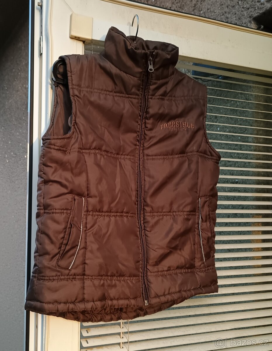 Dětská zateplená vesta vel. 140 - 2