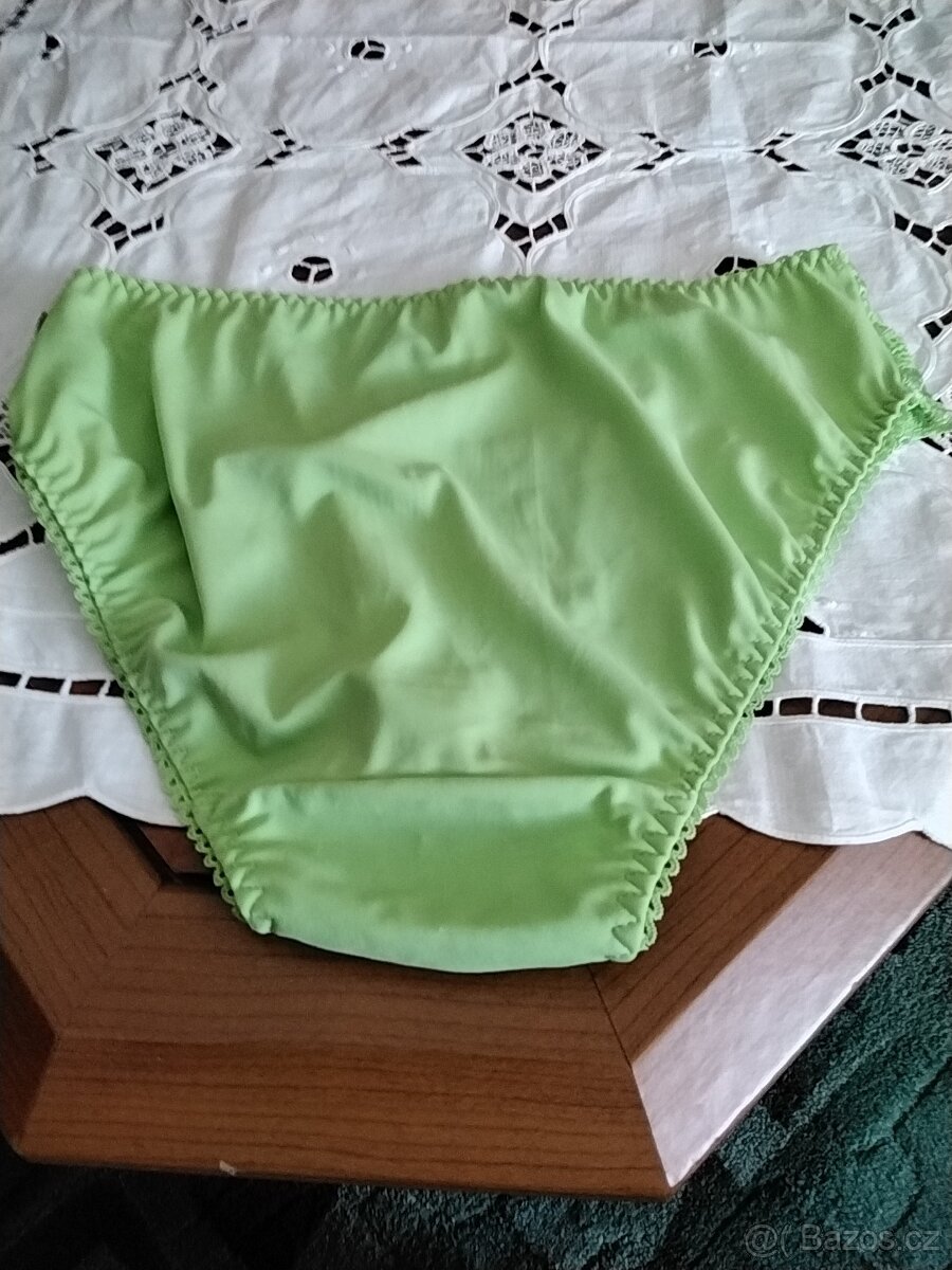 Elastické kalhotky - 2