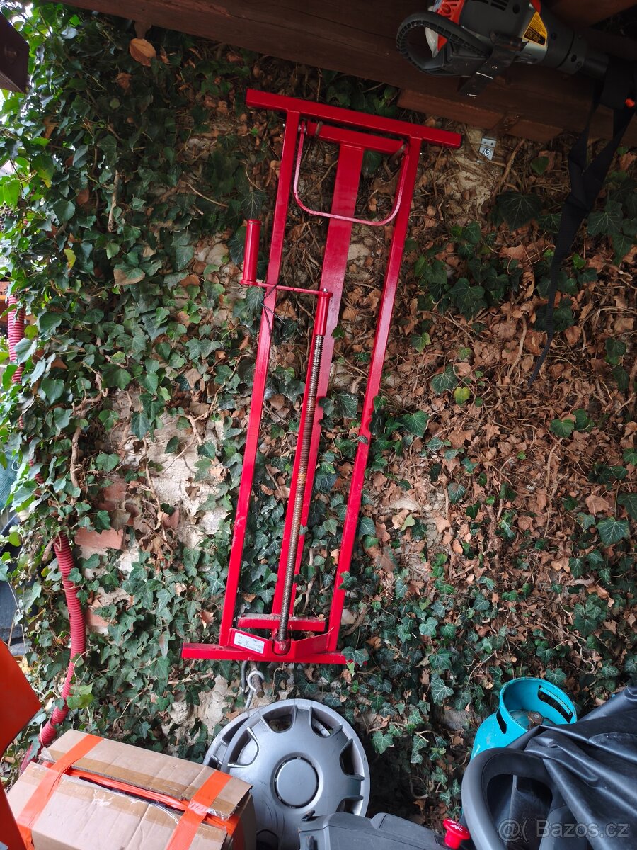 Husqvarna TC242TX - 2