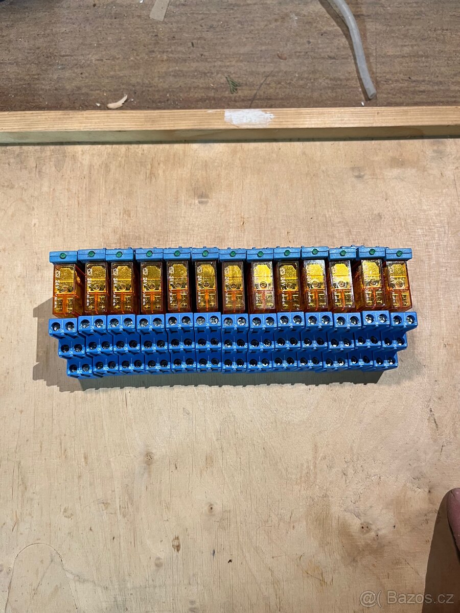 Relé Finder, 24 VAC - 2