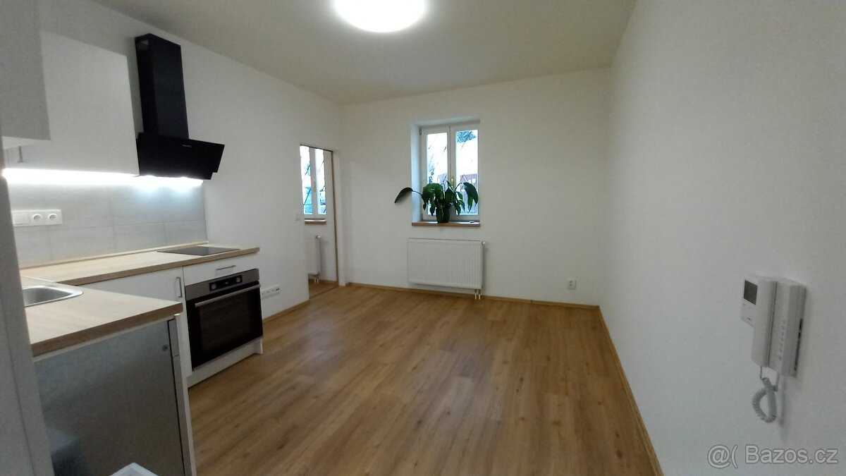 Pronájem kanceláře 35m2, Litoměřice - 2