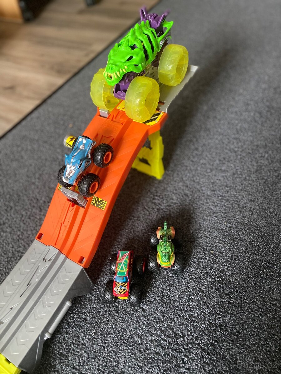 Hot Wheels - 2