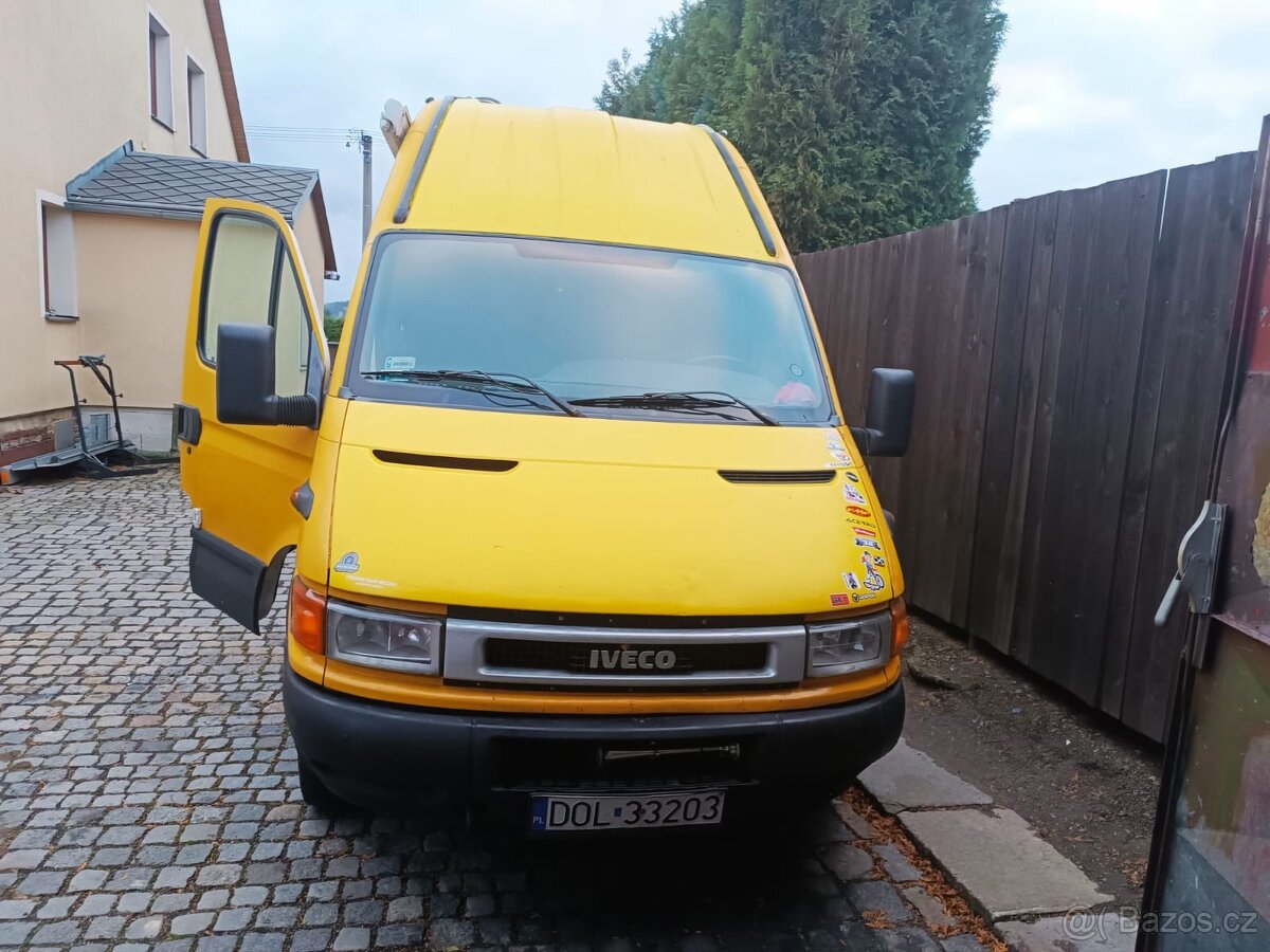 Iveco Daily Obytné auto 2.8 + garáž na motorky