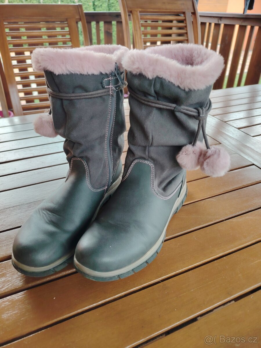 Dívčí zimní boty.Vek-36. - 2