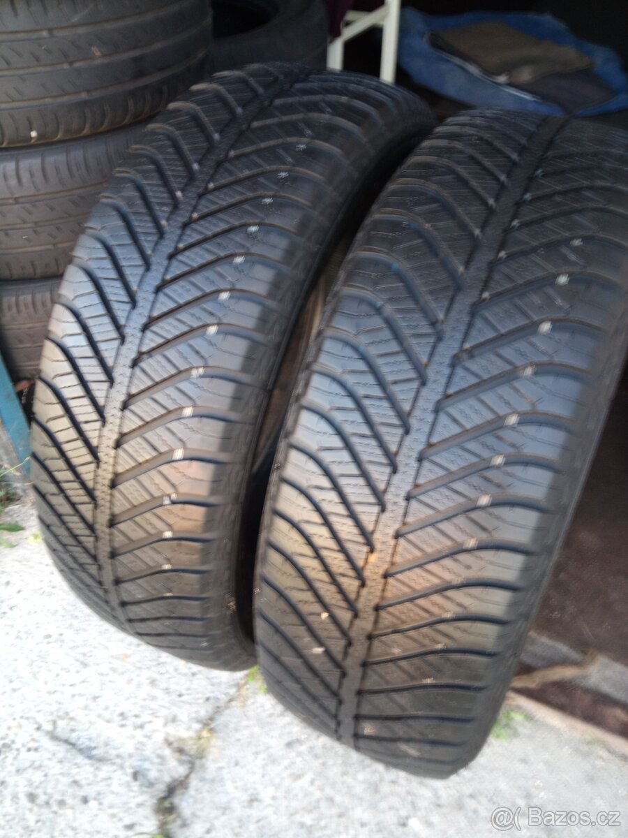CELOROCNI PNEU 215/60/17 GOODYEAR - 2