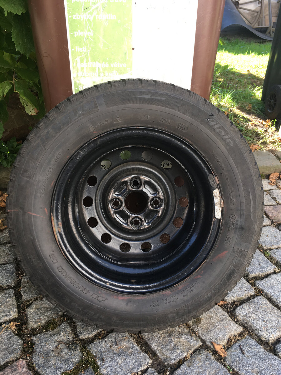 Michelin 175/70 r13 - 2