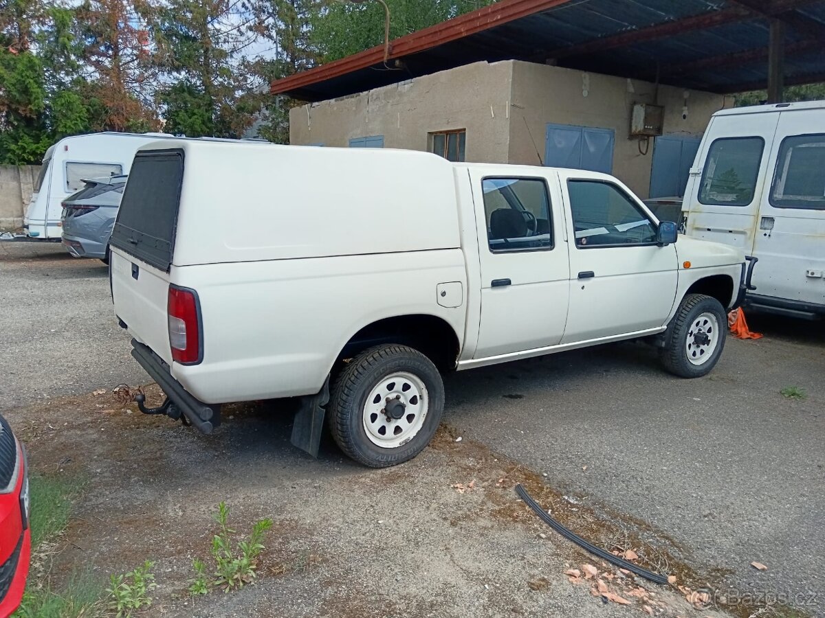 Nissan double cab 2.5D d21 Nová STK 11/27 - 2