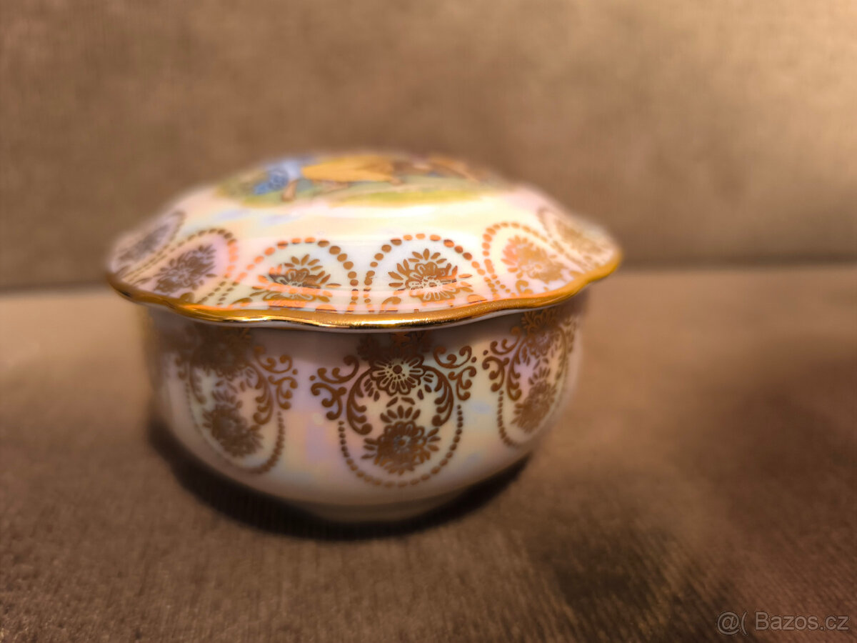 Porcelánová dóza Tři Grácie - 2