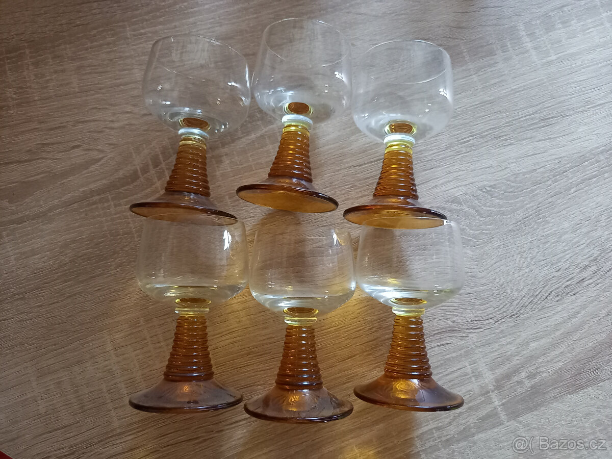 Starožitné skleničky na víno - 2
