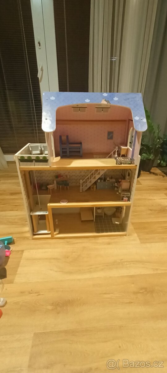 Domeček pro panenky - 2